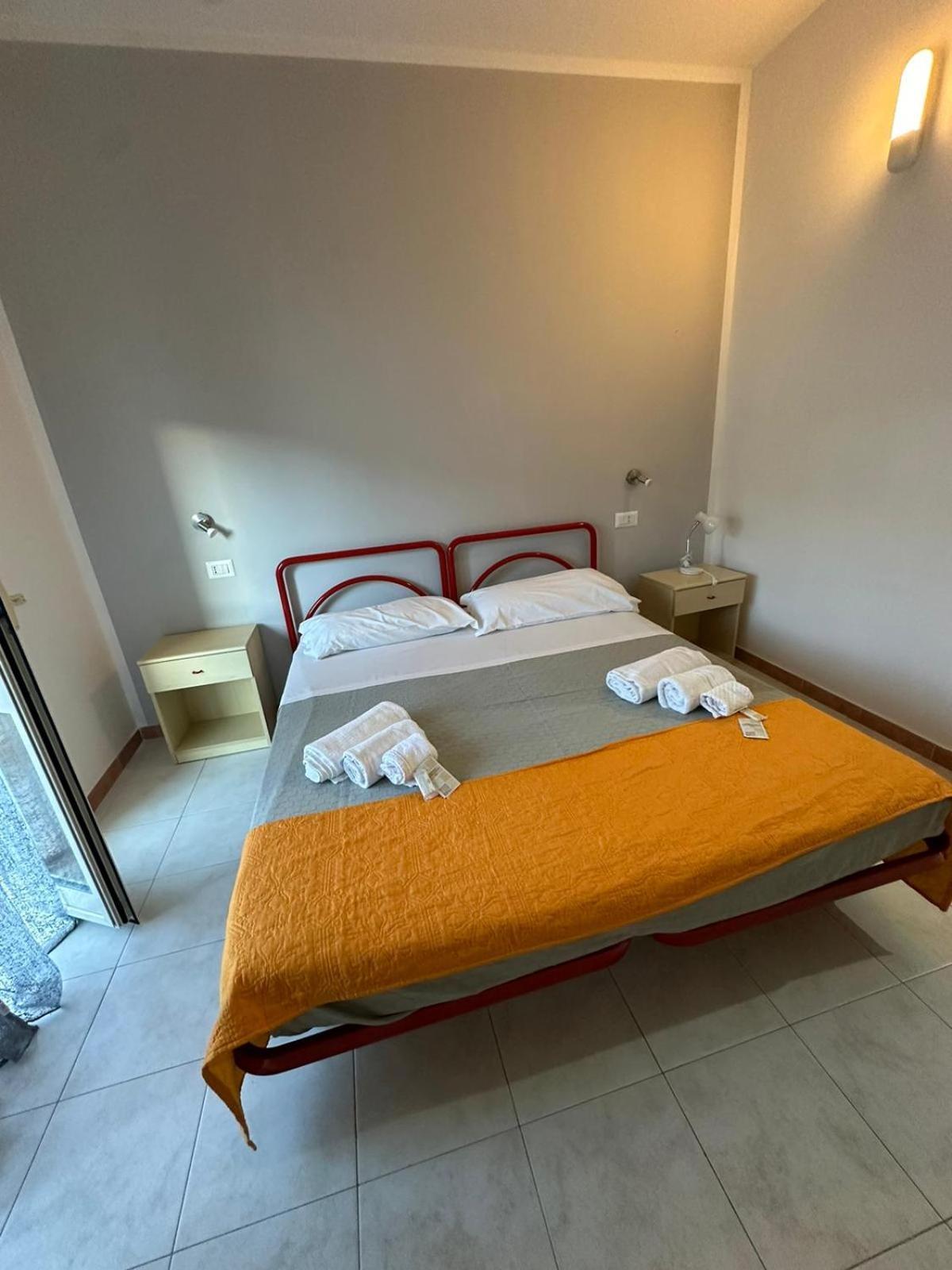 Residence Li Cylentos Hotel Il Villaggio Policastro Scario A 2 Passi Dal Mare Поликастро-Буссентино Экстерьер фото